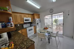 7635 NW 181st St, Hialeah, FL 33015 - Photo 8