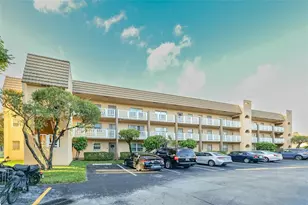 9380 Sunrise Lakes Blvd, Sunrise, FL 33322 - Photo 22