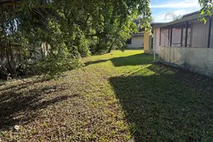 7101 NW 68th St, Tamarac, FL 33321 - Photo 12