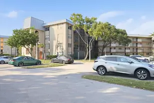 6101 N Falls Cir Dr, Lauderhill, FL 33319 - Photo 20