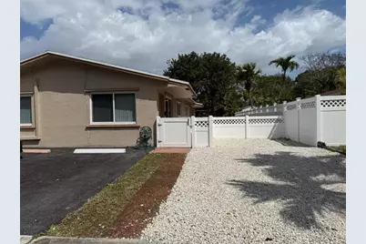 236 SW 7th St, Dania Beach, FL 33004 - Photo 8