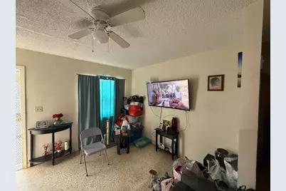 1028 NW 24th St, Miami, FL 33127 - Photo 12