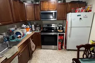 1028 NW 24th St, Miami, FL 33127 - Photo 14