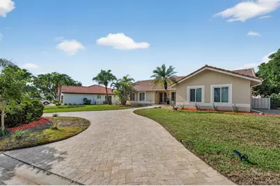 1860 NW 113th Way, Coral Springs, FL 33071 - Photo 2