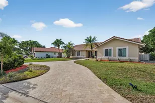 1860 NW 113th Way, Coral Springs, FL 33071 - Photo 2