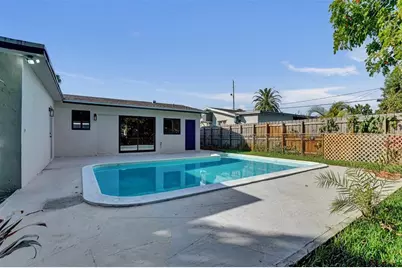 2331  Nassau Dr, Miramar, FL 33023 - Photo 2