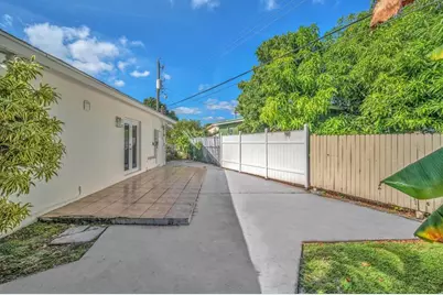 3308  El Vedado Ct, West Palm Beach, FL 33405 - Photo 4