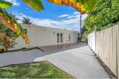 3308  El Vedado Ct, West Palm Beach, FL 33405 - Photo 8