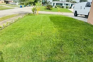 2844 SW 3rd Ct, Fort Lauderdale, FL 33312 - Photo 2