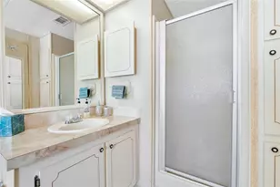 8600 SW 16th Pl, Davie, FL 33324 - Photo 10