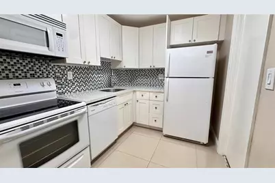 12 NE 19th Ct, Unit #220A, Wilton Manors, FL 33305 - Photo 1