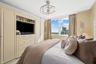 347 N New River Dr E, Fort Lauderdale, FL 33301 - Photo 16