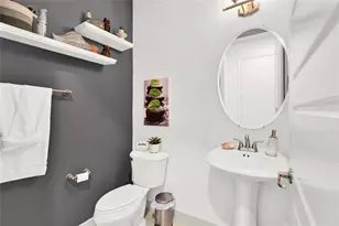 805 NE 191st St, Miami, FL 33179 - Photo 14