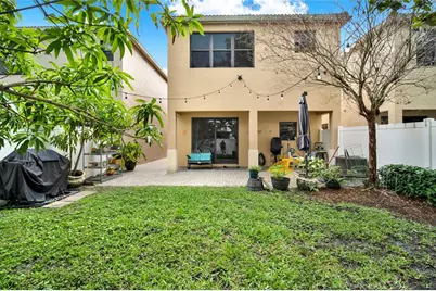 805 NE 191st St, Miami, FL 33179 - Photo 34