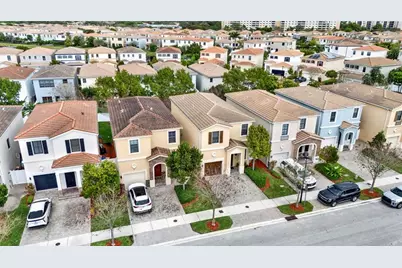 805 NE 191st St, Miami, FL 33179 - Photo 38