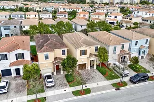 805 NE 191st St, Miami, FL 33179 - Photo 38