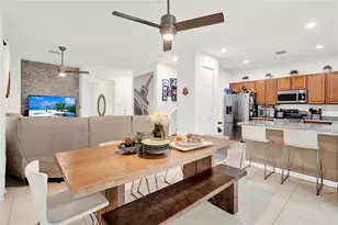 805 NE 191st St, Miami, FL 33179 - Photo 10