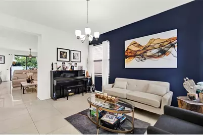 805 NE 191st St, Miami, FL 33179 - Photo 4