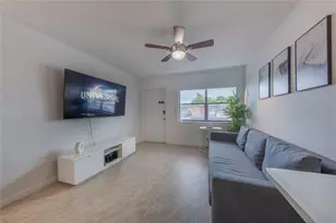 210 NE 40th St, Oakland Park, FL 33334 - Photo 8