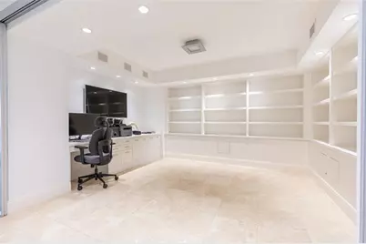 20201 E Country Club Dr, Unit #706, Aventura, FL 33180 - Photo 22