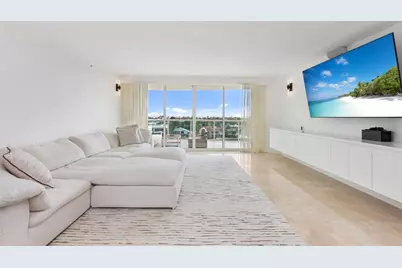 20201 E Country Club Drive #706, Aventura, FL 33180 - Photo 1