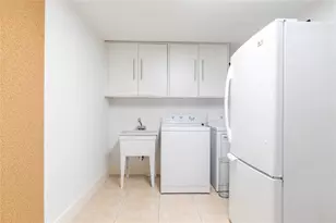 20201 E Country Club Dr, Aventura, FL 33180 - Photo 24