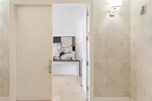 20201 E Country Club Dr, Aventura, FL 33180 - Photo 4