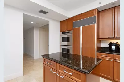 20201 E Country Club Dr, Unit #706, Aventura, FL 33180 - Photo 28