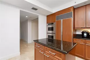 20201 E Country Club Dr, Aventura, FL 33180 - Photo 28