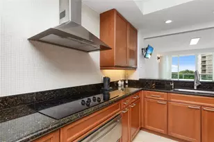 20201 E Country Club Dr, Aventura, FL 33180 - Photo 30