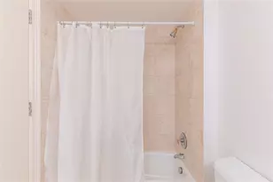 20201 E Country Club Dr, Aventura, FL 33180 - Photo 46