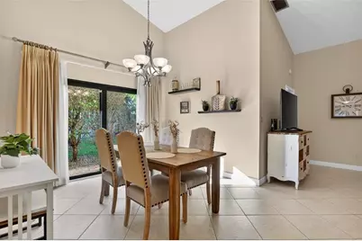 1804  Tamarind Ln, Coconut Creek, FL 33063 - Photo 8