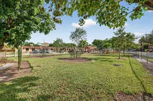 16 Toledo Ct, Davie, FL 33324 - Photo 50