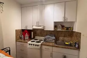 126 SE 10th St, Hallandale Beach, FL 33009 - Photo 6