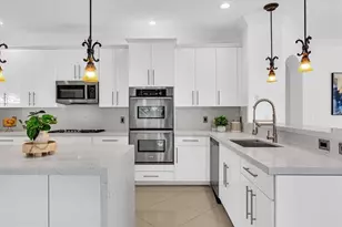 13702 NW 10th Ct, Pembroke Pines, FL 33028 - Photo 22