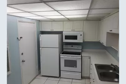 [Address not provided], North Miami Beach, FL 33179 - Photo 8