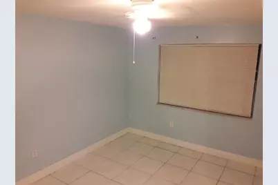 [Address not provided], North Miami Beach, FL 33179 - Photo 4