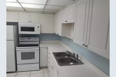 [Address not provided], North Miami Beach, FL 33179 - Photo 6