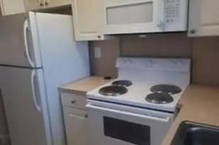 1501 Crescent Cir, Lake Park, FL 33403 - Photo 8