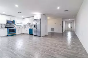 163 W Blue Heron Blvd, Riviera Beach, FL 33404 - Photo 8