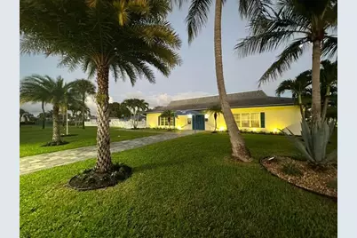 1152  Circle Dr, Unit #D, Delray Beach, FL 33445 - Photo 14