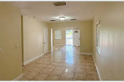 691 NW 187th St, Miami, FL 33169 - Photo 2