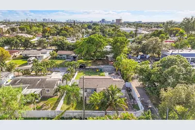 29 SE 8th St, Dania Beach, FL 33004 - Photo 30