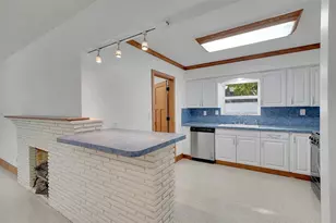 29 SE 8th St, Dania Beach, FL 33004 - Photo 14