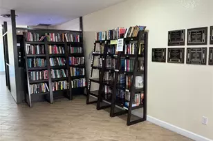 9481 Sunrise Lakes Blvd, Sunrise, FL 33322 - Photo 22