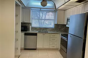 9481 Sunrise Lakes Blvd, Sunrise, FL 33322 - Photo 4