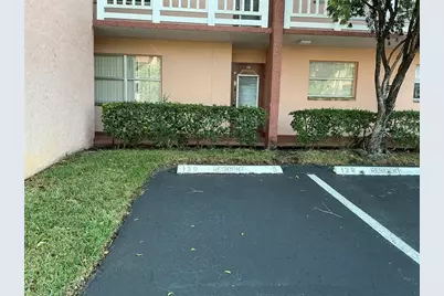 9481  Sunrise Lakes Blvd, Unit #102, Sunrise, FL 33322 - Photo 12