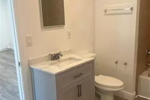 560 SW 14th St, Deerfield Beach, FL 33441 - Photo 8