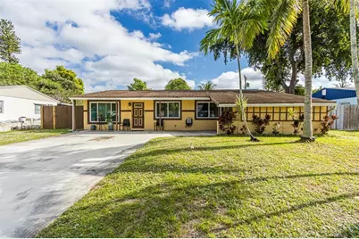 1610 SW 68th Ter, North Lauderdale, FL 33068 - Photo 4