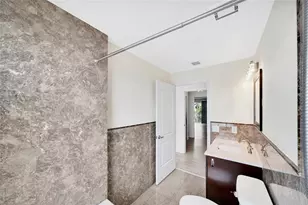 2725 NE 8th Ave, Wilton Manors, FL 33334 - Photo 54